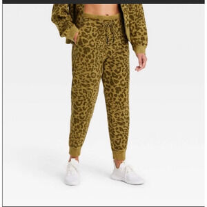 Joy Lab Women’s Jogger Pants Cheetah Print size XS